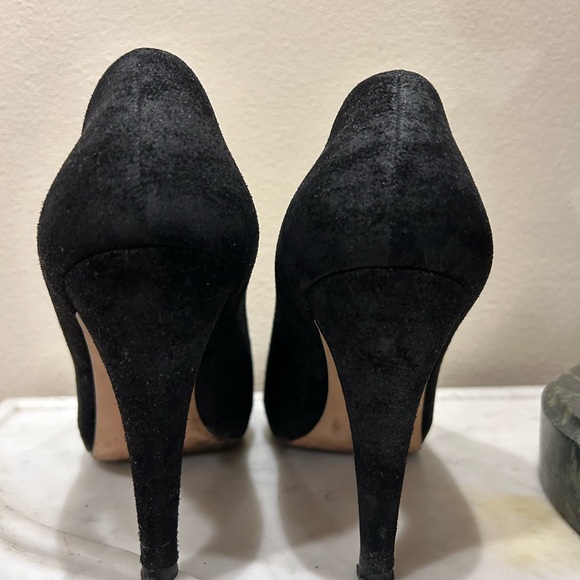 Chanel Heels - Picture 3 of 8